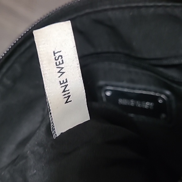 Nine West shoulder/cross body bag.  Black. - Picture 5 of 6